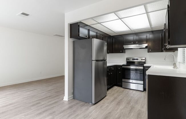 1 bed, 1 bath, $2,095, Unit 20