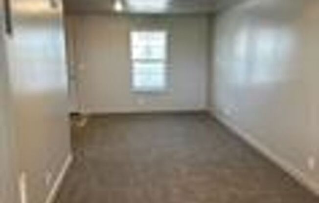 2 beds, 1 bath, $1,550, Unit A204