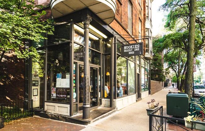 Local Restaurant at Park View Apartments, Chicago, 60614