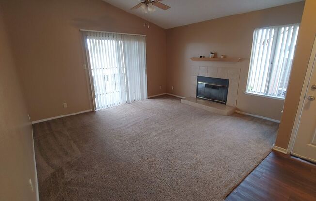 1 bed, 1 bath, 878 sqft, $1,495, Unit 1690-239