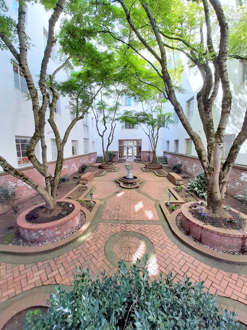 REGENT APARTMENTS (REG01)