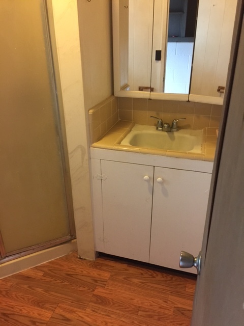 Studio, 1 bath, 300 sqft, $1,350, Unit Unit #4