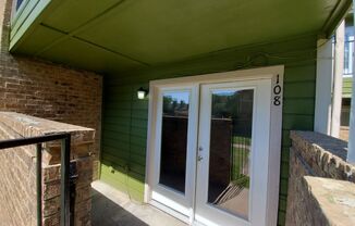 2 beds, 1 bath, $1,195