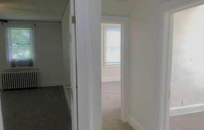 3 beds, 1 bath, $1,650