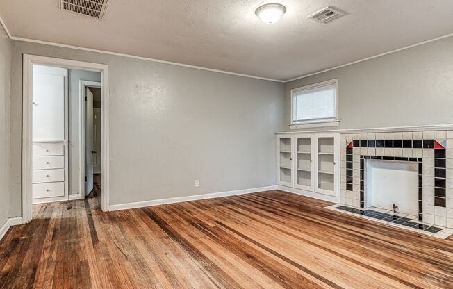 Cute Remodeled Bungalow in the heart of OKC!
