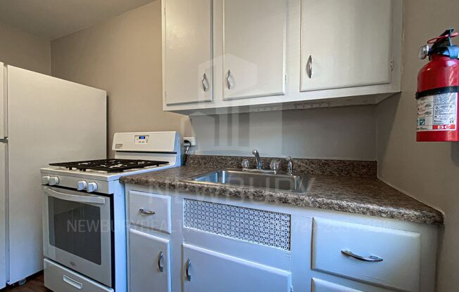 1 bed, 1 bath, 564 sqft, $725, Unit T 10