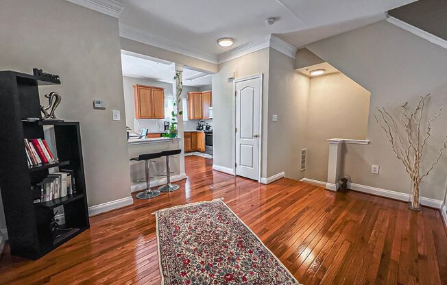 Lovely Tri-Level 3 Bedroom 2 Bathroom And 2 Half Bathrooms In Sought After Townes At Cameron Parke