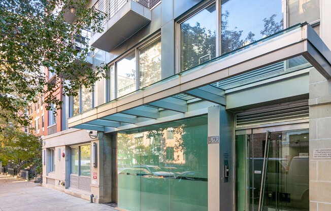 2 beds, 1 bath, $5,400, Unit 5D