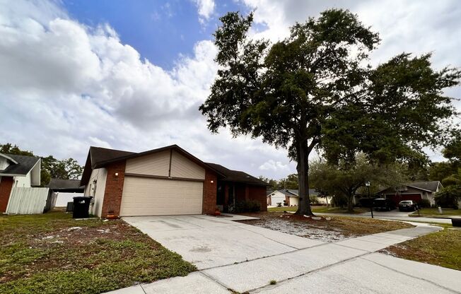 Available on August 8th! Cozy 3 Bed/2 Bath Home in the Heart of Orlando!!!