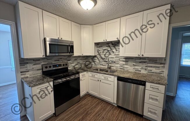 Nice 3 bedroom 2 bath home in Charlotte!