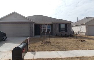 3 beds, 2 baths, $1,395