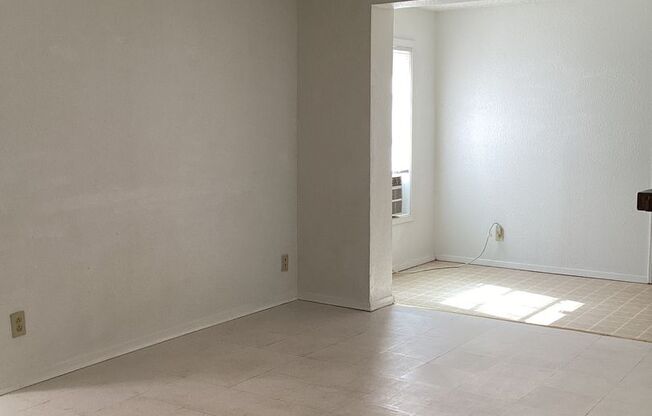 Spacious Vintage 3 Bed 1 Bath!