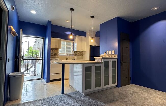 1 Bed / 1 Bath at 445 Washington