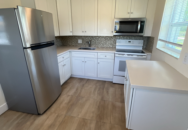 1349 W 32 ST