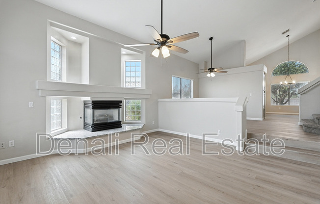6412 N 78 LN