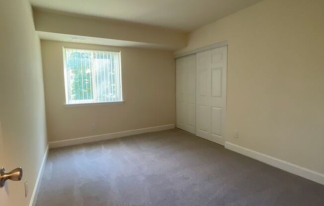 2 beds, 2 baths, 1,000 sqft, $1,990, Unit 14207 #103