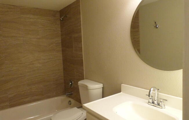 1 bed, 1 bath, $799, Unit # 207