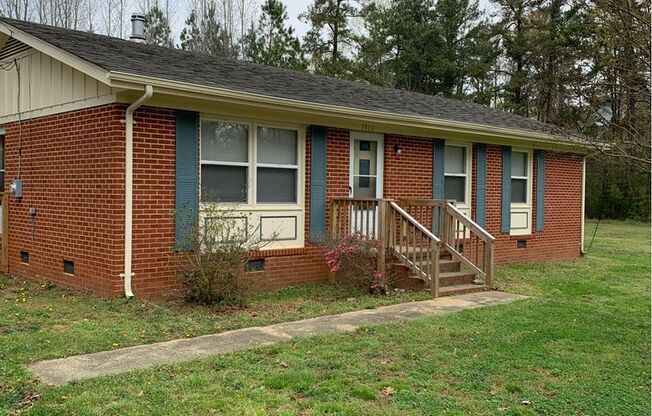 Cozy 3 Bed. 1 Bath Country Home Close to Lake Gaston
