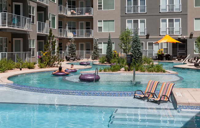 Veranda Highpointe Apartments Lazy River and Pool Area
