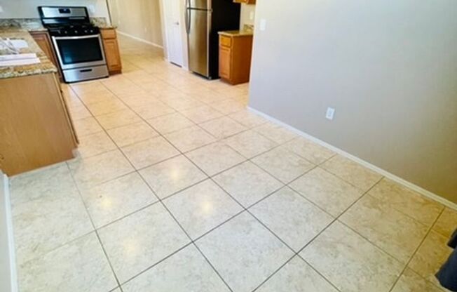 3 beds, 2 baths, $1,895