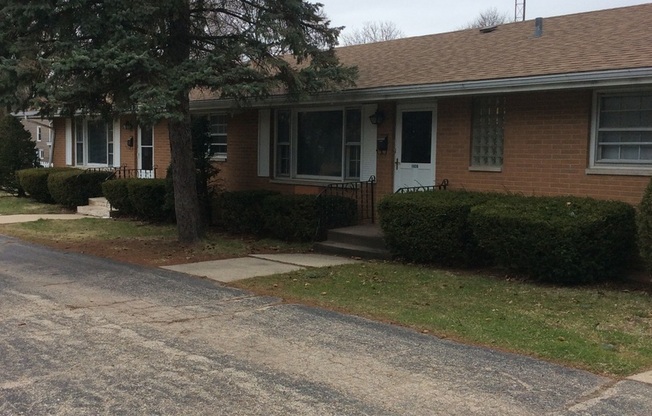 1624 EASTMORELAND