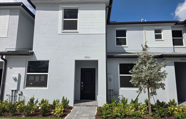 Brand-New 3-Bedroom Townhouse for Rent in Homestead! Sect 8 Accepted