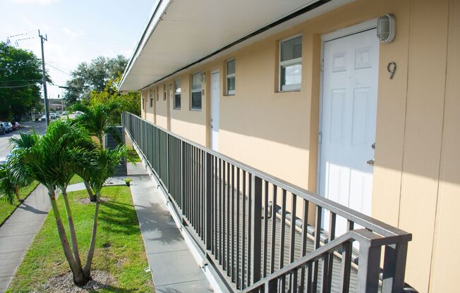 AVAILABLE NOW: For Rent - Studio Apartment for $1,250 in Hialeah