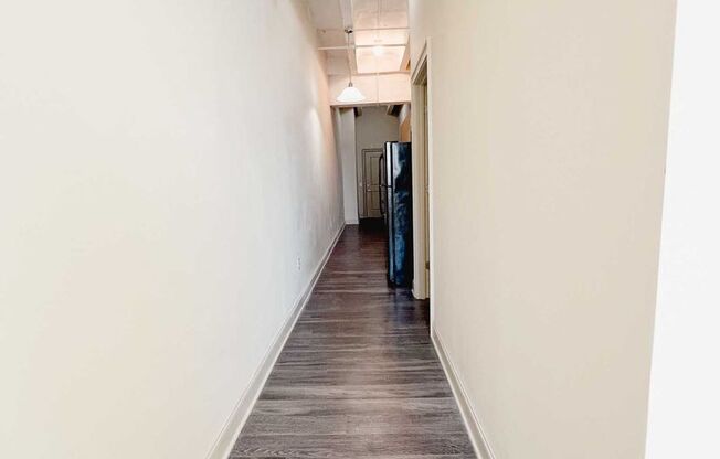 2 beds, 2 baths, 819 sqft, $1,600, Unit 211