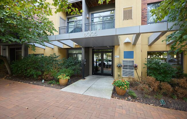 2 beds, 2 baths, $2,500, Unit Unit 104