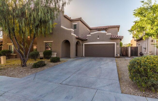 Gorgeous 5 Bedroom 3.5 Bath Stetson Valley Home with Private Pool close to Deem Hills Park