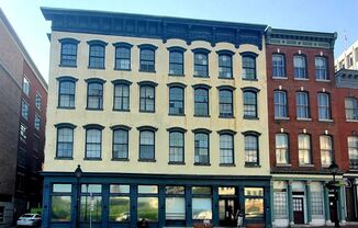 10 S 14th St