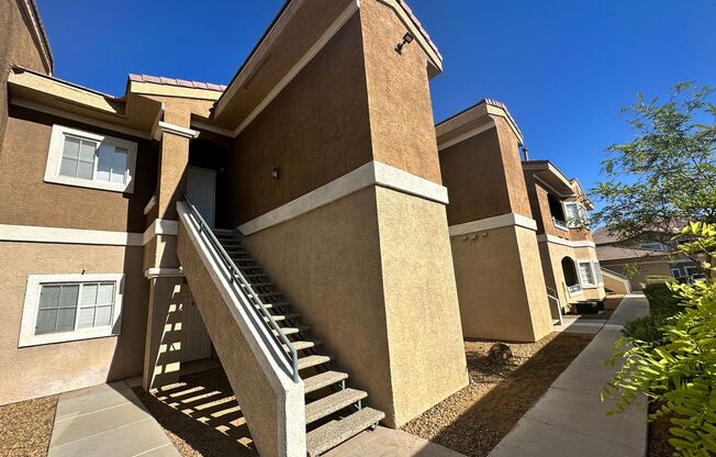 Henderson condo close to Rodeo Park, Boulder Hwy and Cowabunga Bay.