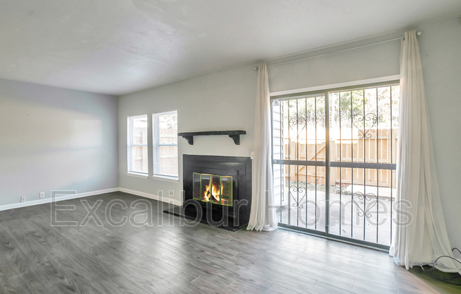 2016 OAK PARK LN