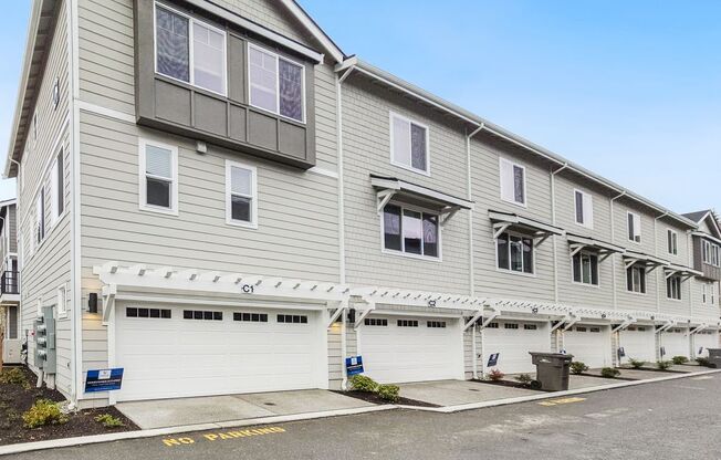 4 beds, 3.5 baths, $3,500, Unit UNIT C1