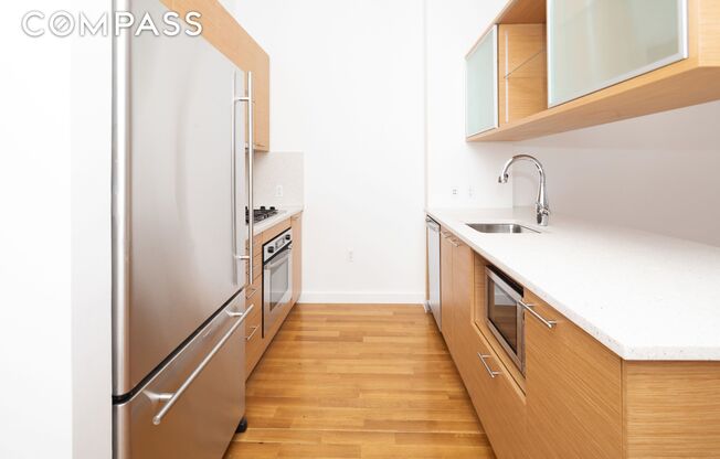 1 bed, 1 bath, 779 sqft, $4,800, Unit 9B