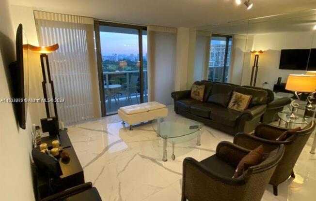 3675 N Country Club Dr # 21