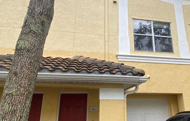 Spacious 1br/1ba Visconti Townhome!