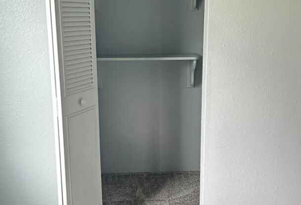 3 beds, 1 bath, 945 sqft, $1,600, Unit 1326 L1