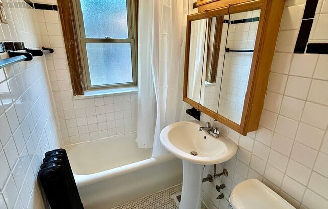 1 bed, 1 bath, 475 sqft, $1,845, Unit 233-128