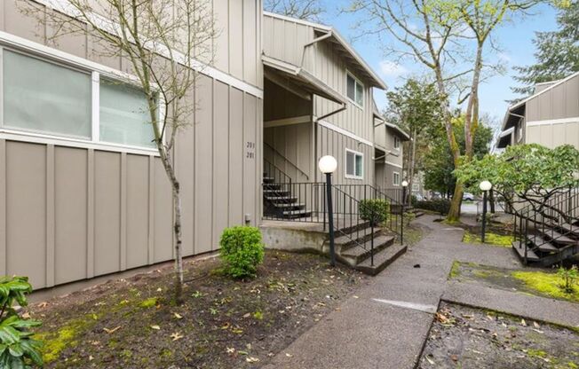 1 bed, 1 bath, 788 sqft, $1,400, Unit 702