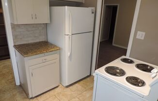 2 beds, 1 bath, $1,900