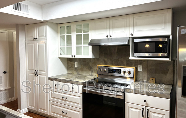 523 E MALIBU DR