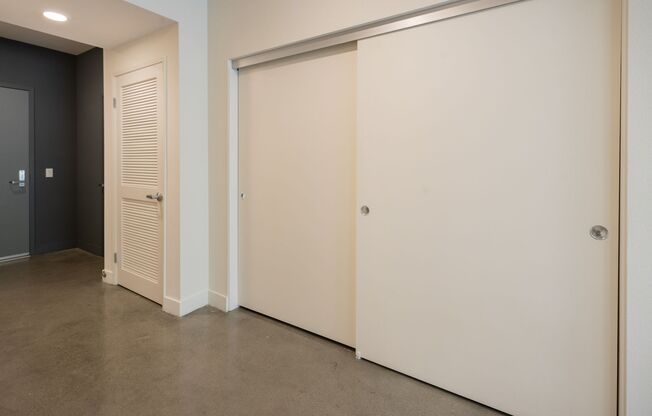 Studio, 1 bath, 646 sqft, $2,850, Unit 213