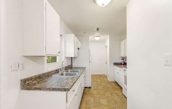 3 beds, 1 bath, $1,997