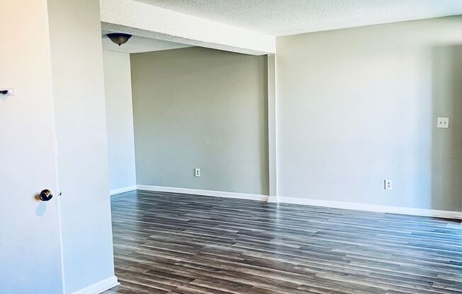 2 beds, 1 bath, 950 sqft, $875, Unit 50