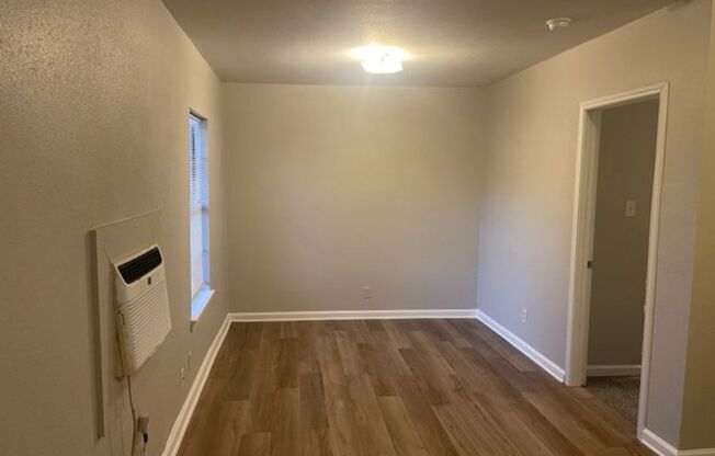 1 bed, 1 bath, $625, Unit 510 S. Pine St. Apt. 1