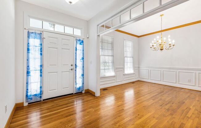 Exceptional 5-Bedroom Residence in the Heart of Downtown Raleigh!