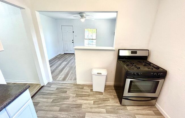 2 beds, 1 bath, $1,199