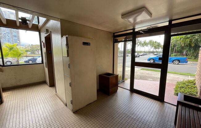 1 bed, 1 bath, $2,500