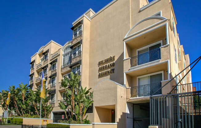 Apartment Building in Los Angeles